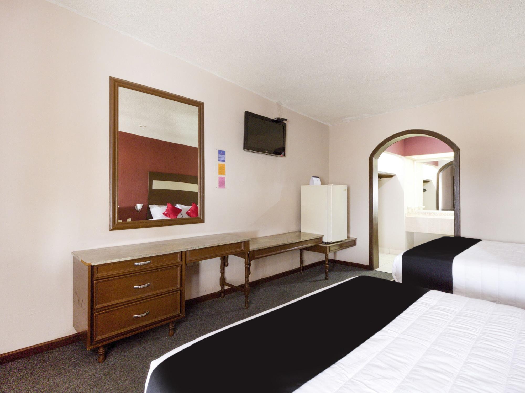 Hotel La Fuente, Saltillo Zewnętrze zdjęcie