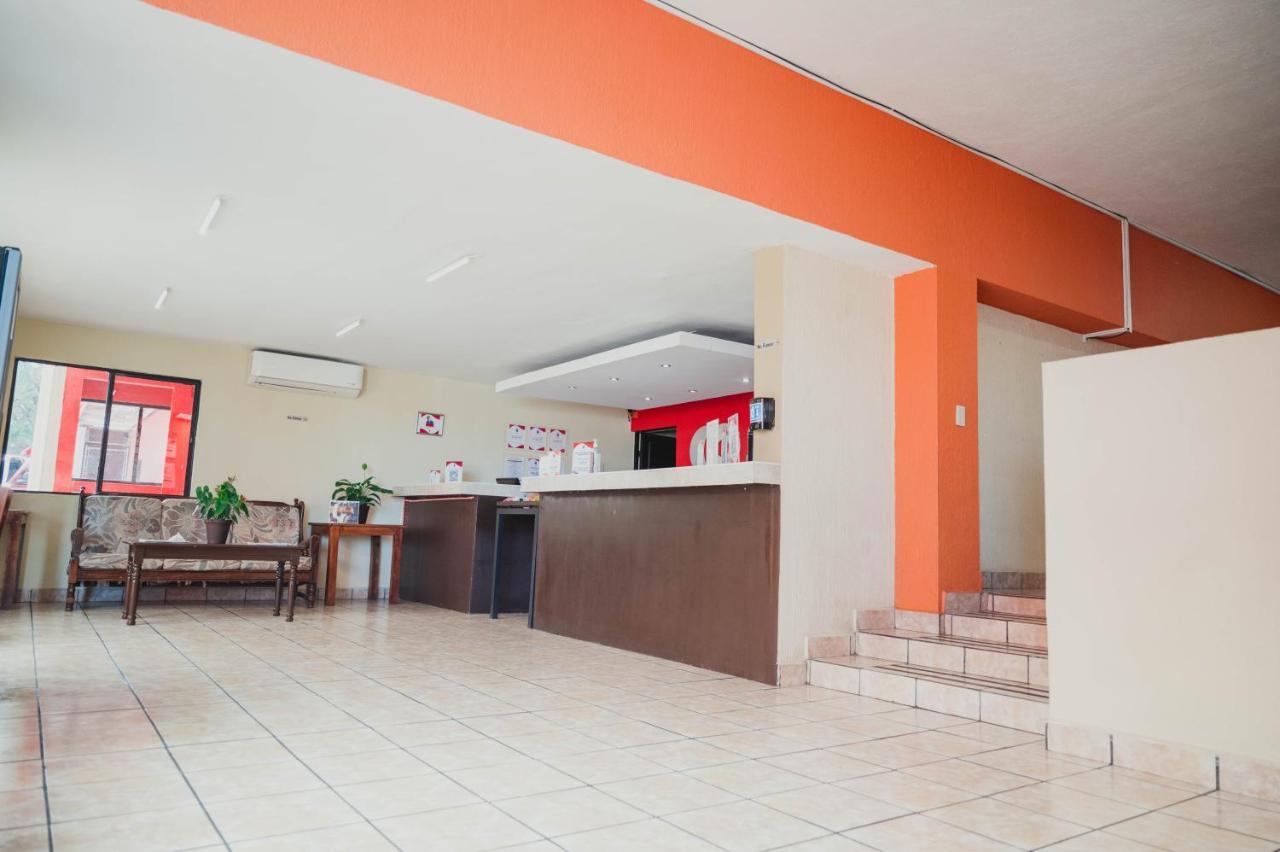 Hotel La Fuente, Saltillo Zewnętrze zdjęcie