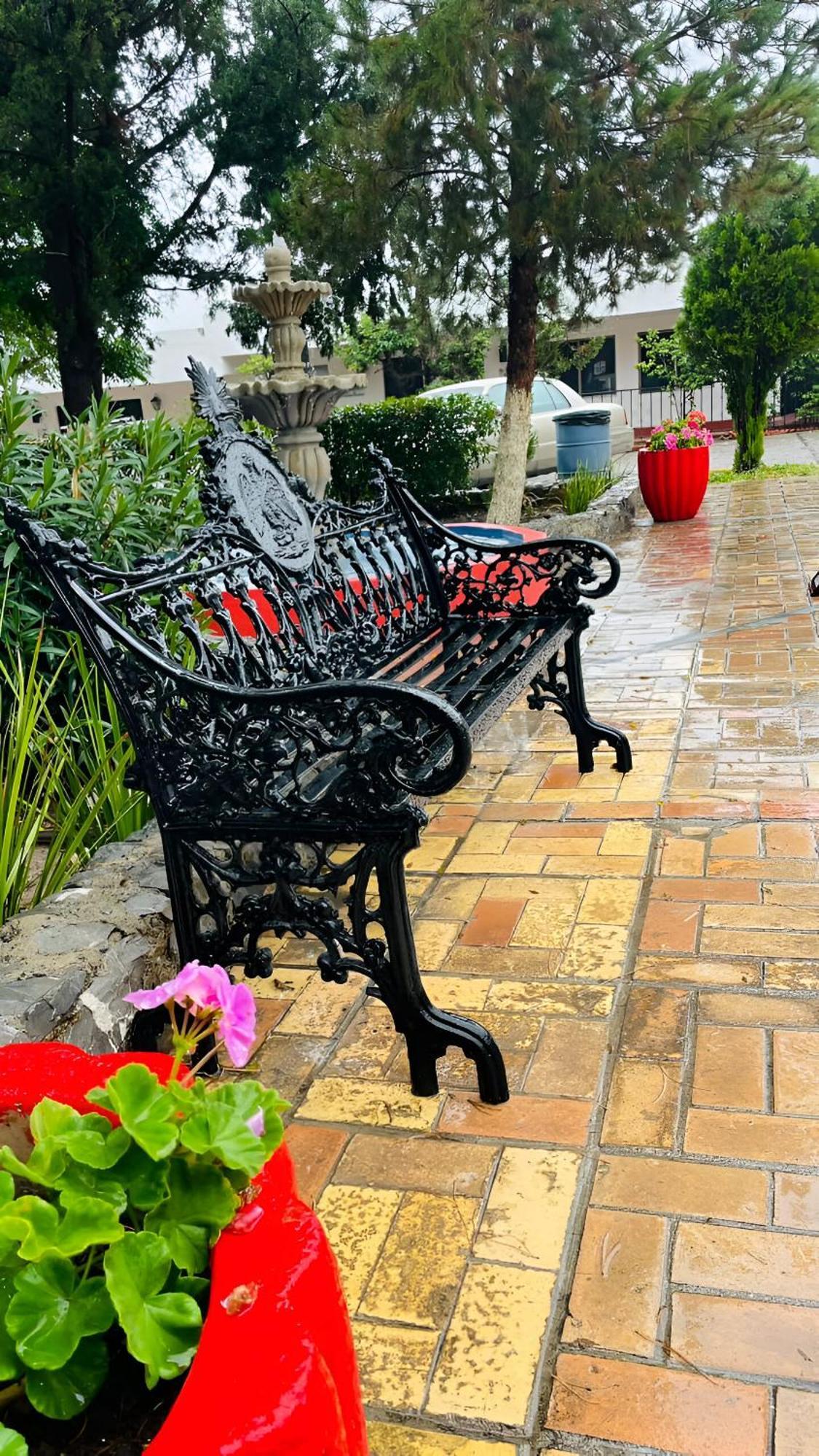 Hotel La Fuente, Saltillo Zewnętrze zdjęcie